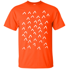 Load image into Gallery viewer, Black and White Minimalist Arrow Mountain Pattern T-Shirt - teecen.com