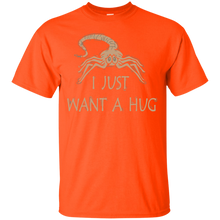 Load image into Gallery viewer, Alien - I just want a hug! T-Shirt